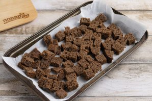 Домашний квас из ржаного черного хлеба Домашний квас из ржаного черного хлеба