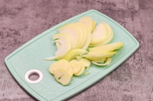 Салат из огурцов и помидоров на зиму Салат из огурцов и помидоров на зиму