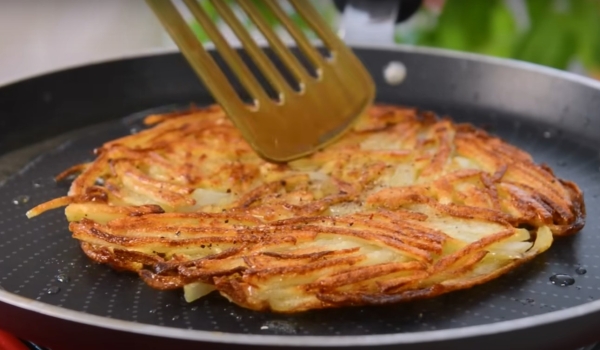 Картофельные лепёшки: самый простой и вкусный рецепт. Муж просит готовить их каждый день Картофельные лепёшки: самый простой и вкусный рецепт. Муж просит готовить их каждый день