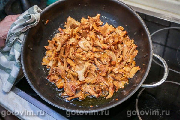 Лисички в топленом масле (конфи на зиму) Лисички в топленом масле (конфи на зиму)