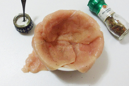 Куриные «бомбочки» под томатно-сметанным соусом 