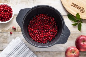 Варенье из брусники с яблоками Варенье из брусники с яблоками