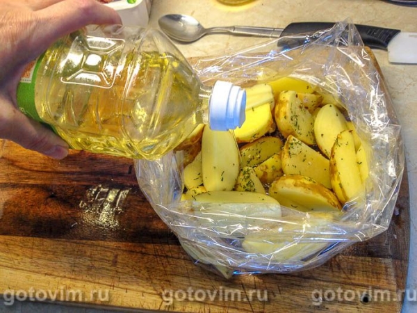 Молодой картофель с мясом в рукаве для запекания Молодой картофель с мясом в рукаве для запекания
