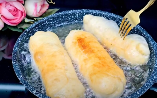 Крутой кипяток и капуста. Как долго я искала рецепт этого теста: быстрые пирожки на сковороде Крутой кипяток и капуста. Как долго я искала рецепт этого теста: быстрые пирожки на сковороде