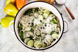 Салат с перцем на зиму