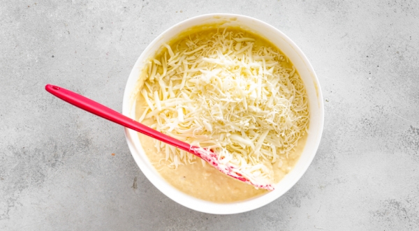 Бразильские сырные шарики pão de queijo, пошаговый рецепт с фото на 488 ккал Бразильские сырные шарики pão de queijo, пошаговый рецепт с фото на 488 ккал