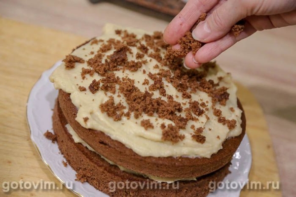 Шоколадный торт с яблочным заварным кремом в микроволновке