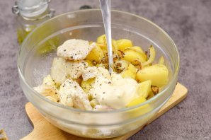 Минтай с картошкой в майонезе Минтай с картошкой в майонезе