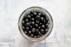 Настойка из черноплодной рябины Настойка из черноплодной рябины