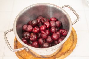 Конфитюр из черешни с желатином Конфитюр из черешни с желатином