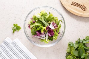 Салат с грибами эноки Салат с грибами эноки