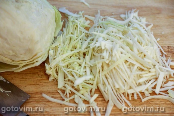 Пирог с капустой и лососем из готового слоеного теста Пирог с капустой и лососем из готового слоеного теста