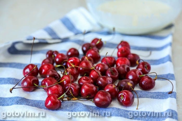 Пирог с черешней и сыром с голубой плесенью Пирог с черешней и сыром с голубой плесенью
