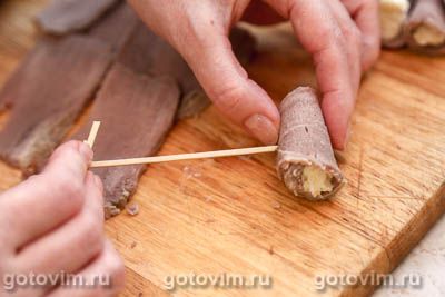 Рулетики из свиного языка с сыром и чесноком Рулетики из свиного языка с сыром и чесноком