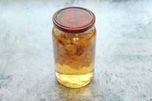 Настойка из лепестков роз Настойка из лепестков роз