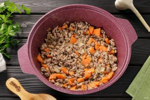 Тушеная картошка с фаршем Тушеная картошка с фаршем