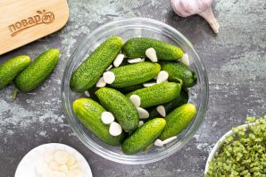 Быстрые маринованные огурцы