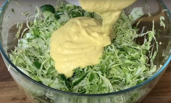 Хрустящий, сочный и невероятно вкусный! Самый летний салат из капусты: простой рецепт на скорую руку Хрустящий, сочный и невероятно вкусный! Самый летний салат из капусты: простой рецепт на скорую руку