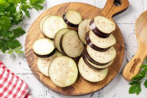 Баклажаны с мясом в кляре Баклажаны с мясом в кляре