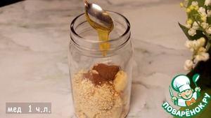 Банановый смузи с овсяными хлопьями Банановый смузи с овсяными хлопьями