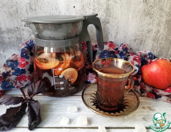 Базиликовый чай с яблоком