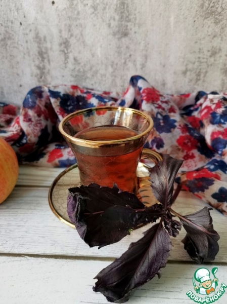 Базиликовый чай с яблоком