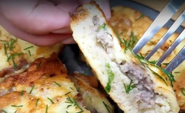 Вместо пирожков готовлю только их. Горячие бутерброды на сковороде: проще и вкуснее рецепта не встречала Вместо пирожков готовлю только их. Горячие бутерброды на сковороде: проще и вкуснее рецепта не встречала