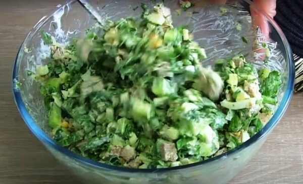 Мясной салат «Люкс» с необычным ингредиентом. Рецепт, который я обязательно готовлю на Пасху Мясной салат «Люкс» с необычным ингредиентом. Рецепт, который я обязательно готовлю на Пасху