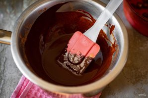 Шоколадные конфеты с фундуком Шоколадные конфеты с фундуком