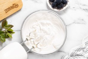 Ежевичное мороженое Ежевичное мороженое