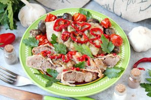 Стейк из свинины в духовке в фольге Стейк из свинины в духовке в фольге