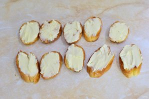 Бутерброды с горбушей соленой Бутерброды с горбушей соленой