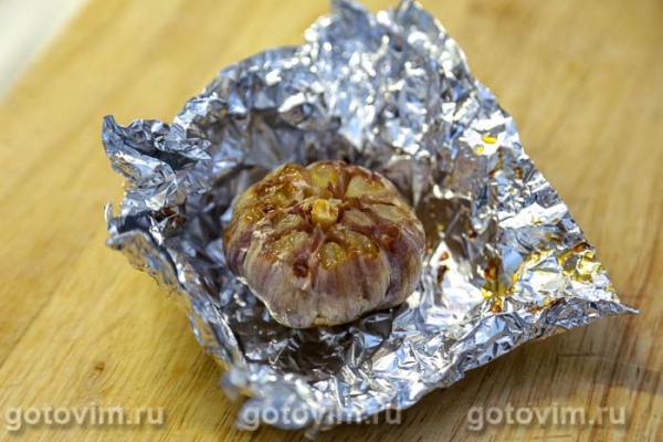 Закусочное масло с печеным чесноком Закусочное масло с печеным чесноком