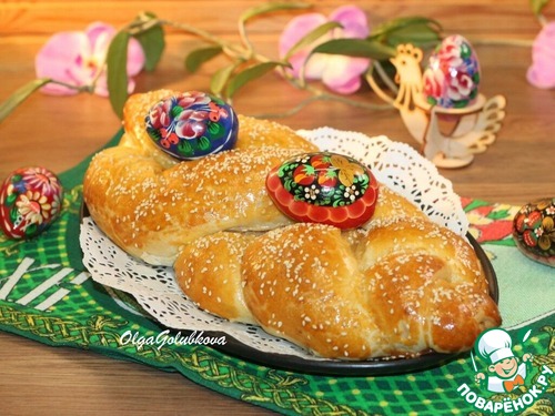 Сдобный пасхальный хлеб с тремя начинками