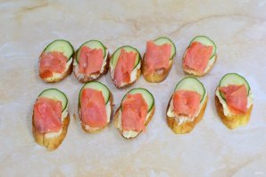 Бутерброды с горбушей соленой Бутерброды с горбушей соленой