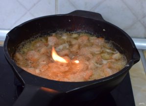 Очищенные креветки "Фламбе" Очищенные креветки "Фламбе"