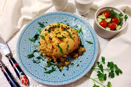 Куриные «бомбочки» под томатно-сметанным соусом 