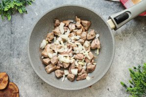 Тушеная капуста с мясом Тушеная капуста с мясом