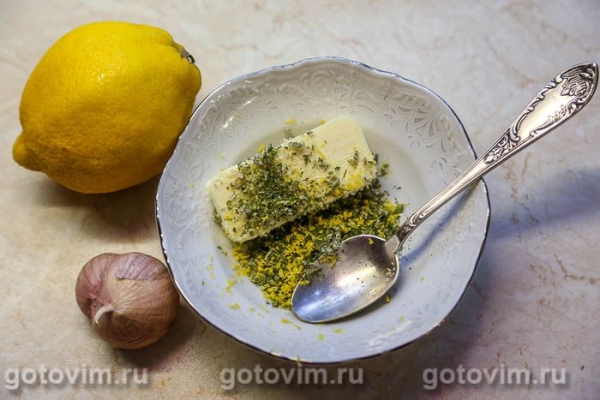 Горбуша, запеченная в духовке с маслом и цедрой Горбуша, запеченная в духовке с маслом и цедрой