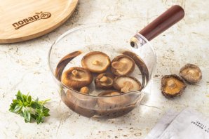 Тофу фаршированный шиитаке Тофу фаршированный шиитаке