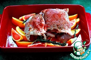 Бедро индейки с апельсинами и клюквенным соусом Бедро индейки с апельсинами и клюквенным соусом