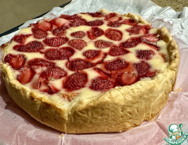 Тарт с клубникой и сметанной заливкой Тарт с клубникой и сметанной заливкой