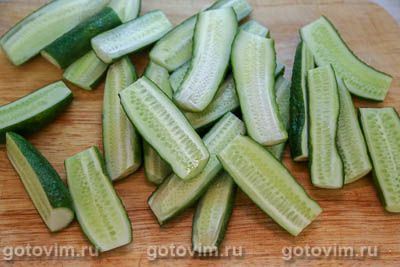 Малосольные огурцы на минералке