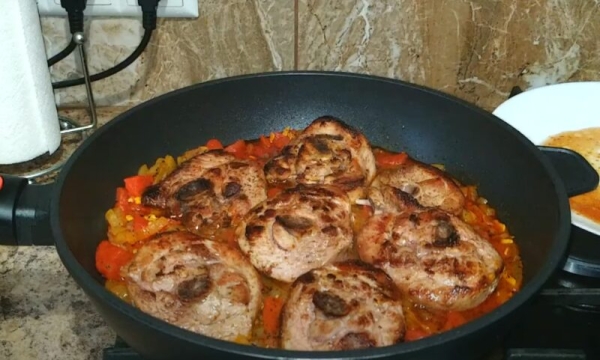 Чахохбили из индейки в волшебном соусе. Невероятно вкусный рецепт Чахохбили из индейки в волшебном соусе. Невероятно вкусный рецепт