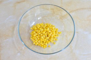 Салат с семгой и кукурузой Салат с семгой и кукурузой