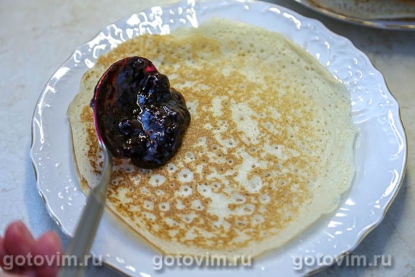Блины с начинкой из черной смородины Блины с начинкой из черной смородины