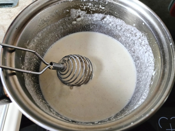 Бланманже из кешью с жимолостью #пушкинкулинар