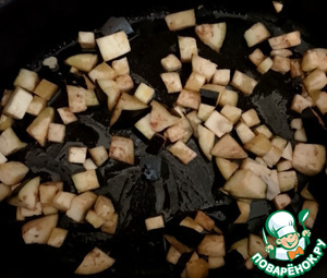 Блюдо из баклажана, фасоли с чесноком Блюдо из баклажана, фасоли с чесноком