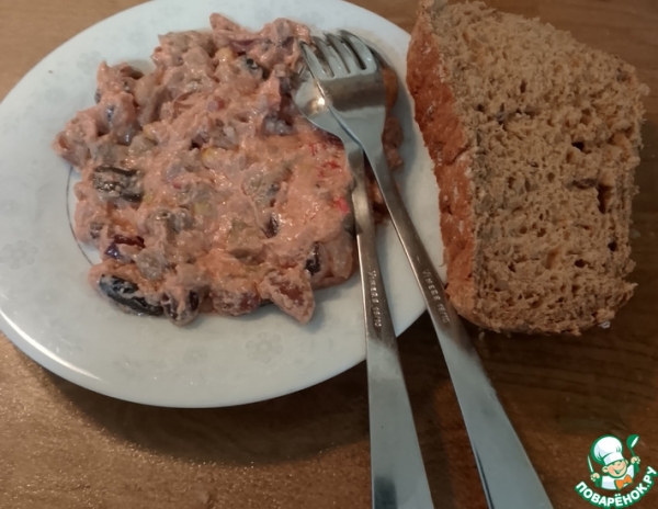 Блюдо из баклажана, фасоли с чесноком Блюдо из баклажана, фасоли с чесноком