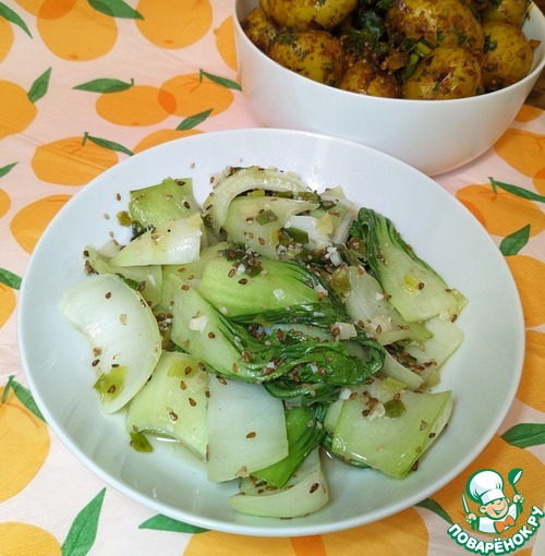 Бок-чой с зелёным луком и кунжутом